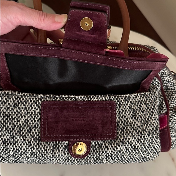 Coach Limited Edition Vintage Soho Tweed satchel and wristlet - Picture 12 of 17